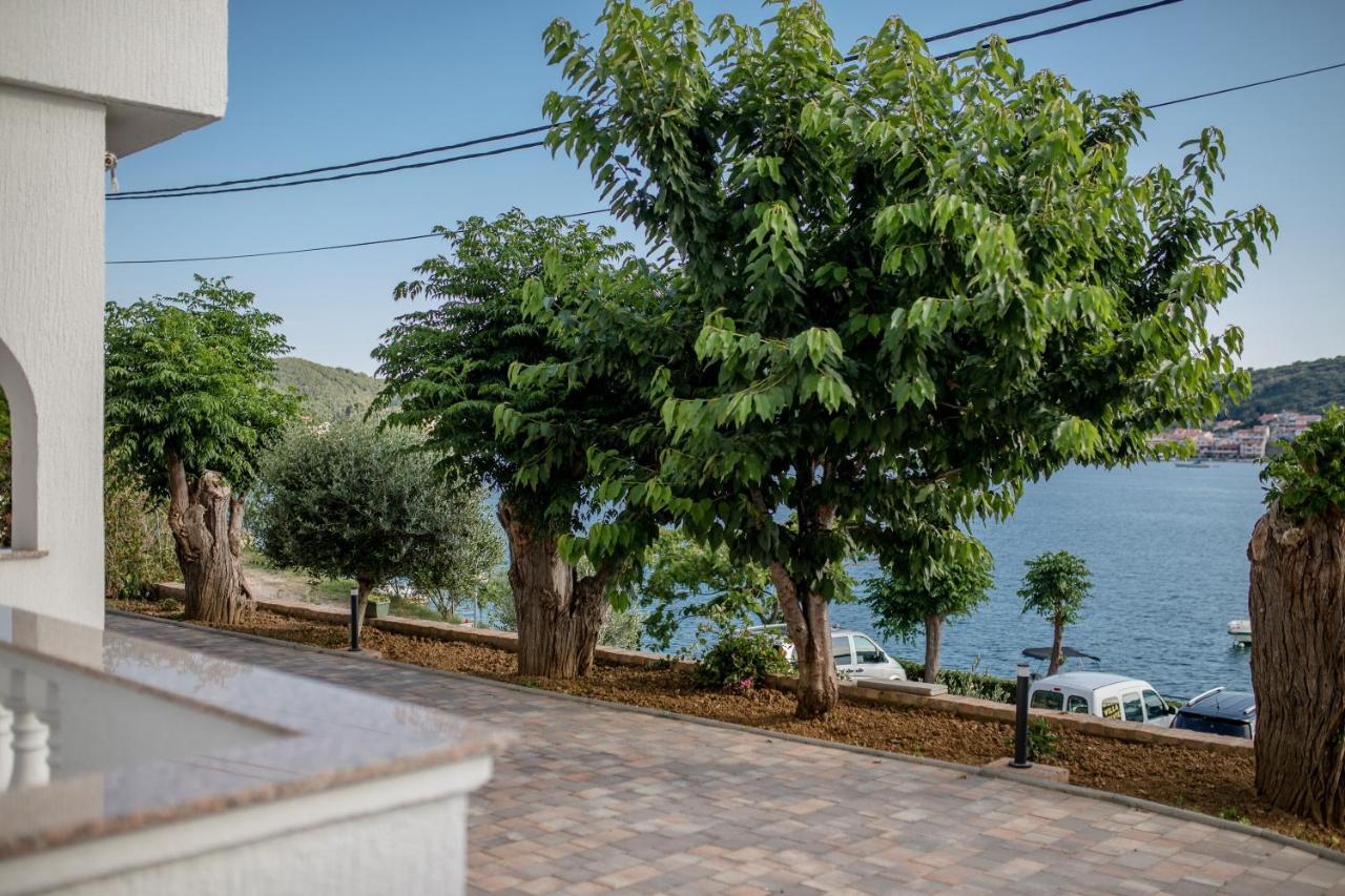 Apartments And Rooms By The Sea Supetarska Draga - Gornja, Rab - 11579 Extérieur photo
