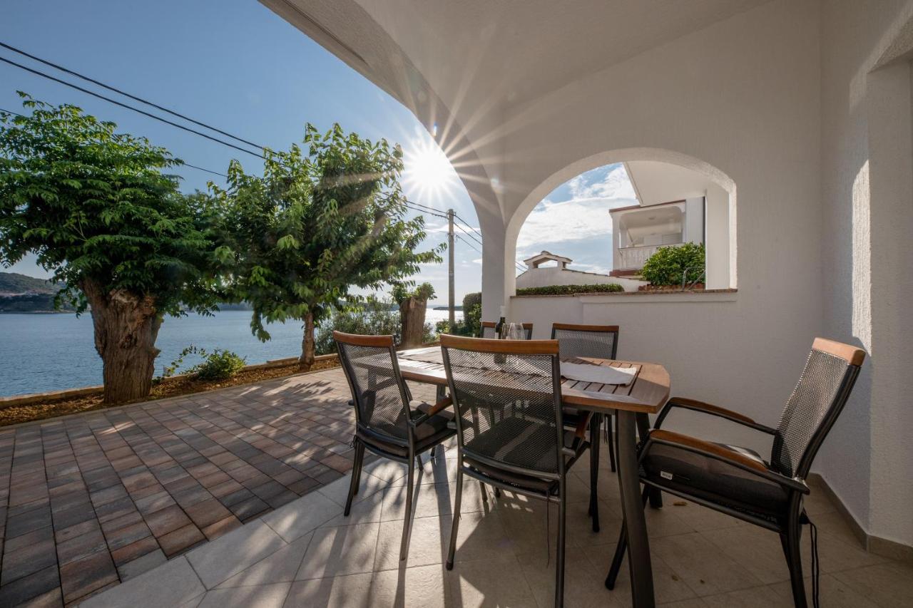 Apartments And Rooms By The Sea Supetarska Draga - Gornja, Rab - 11579 Extérieur photo