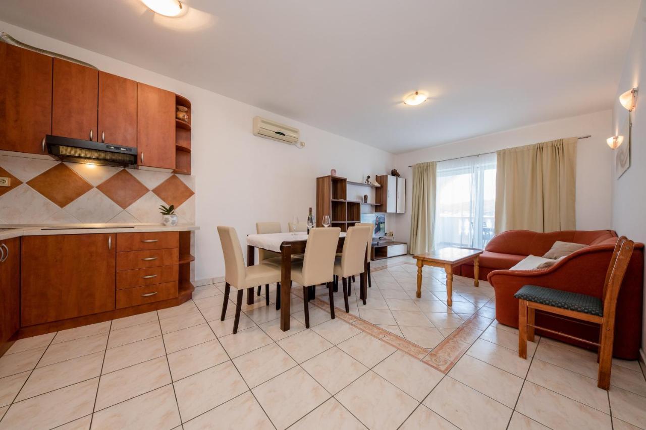 Apartments And Rooms By The Sea Supetarska Draga - Gornja, Rab - 11579 Extérieur photo