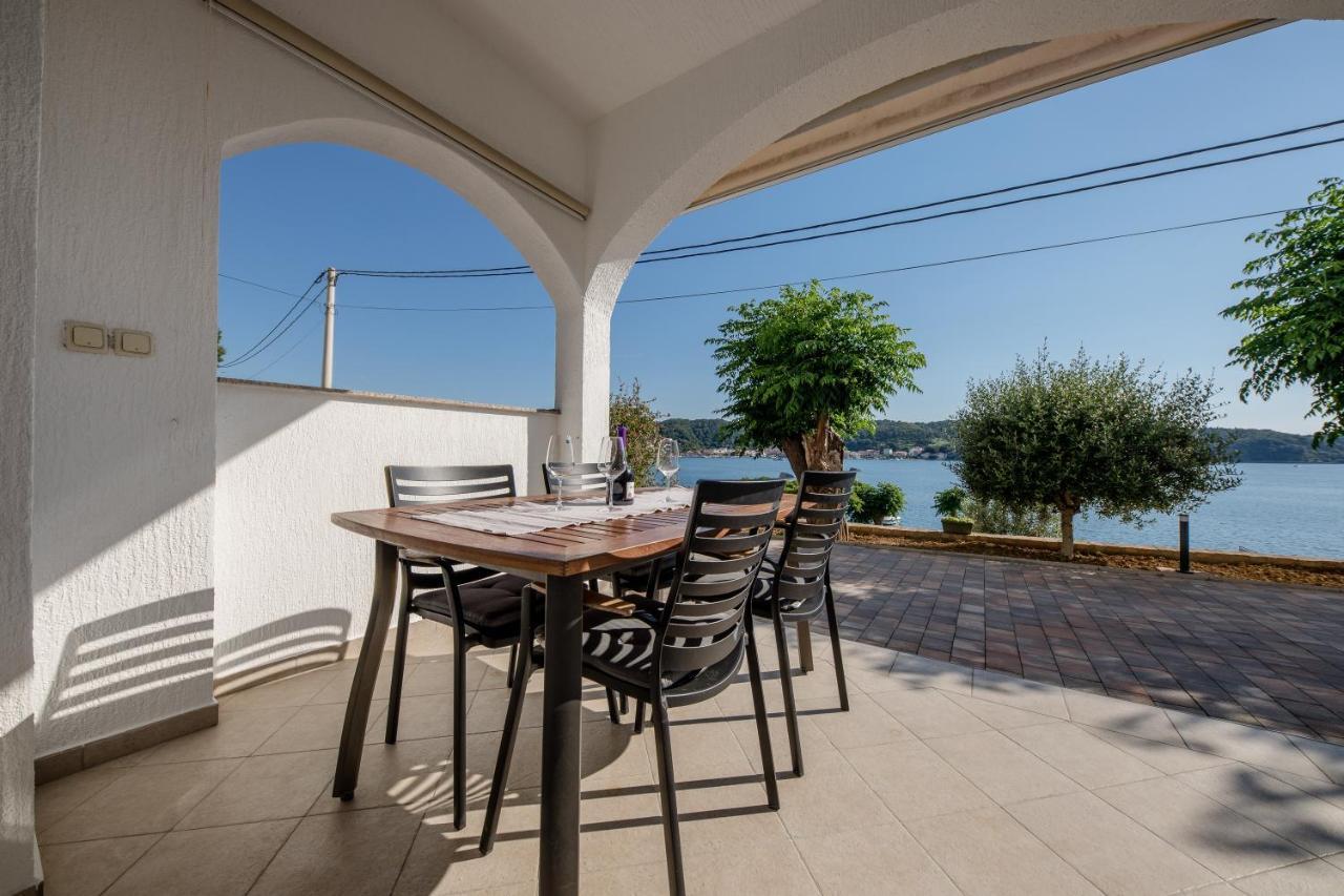 Apartments And Rooms By The Sea Supetarska Draga - Gornja, Rab - 11579 Extérieur photo