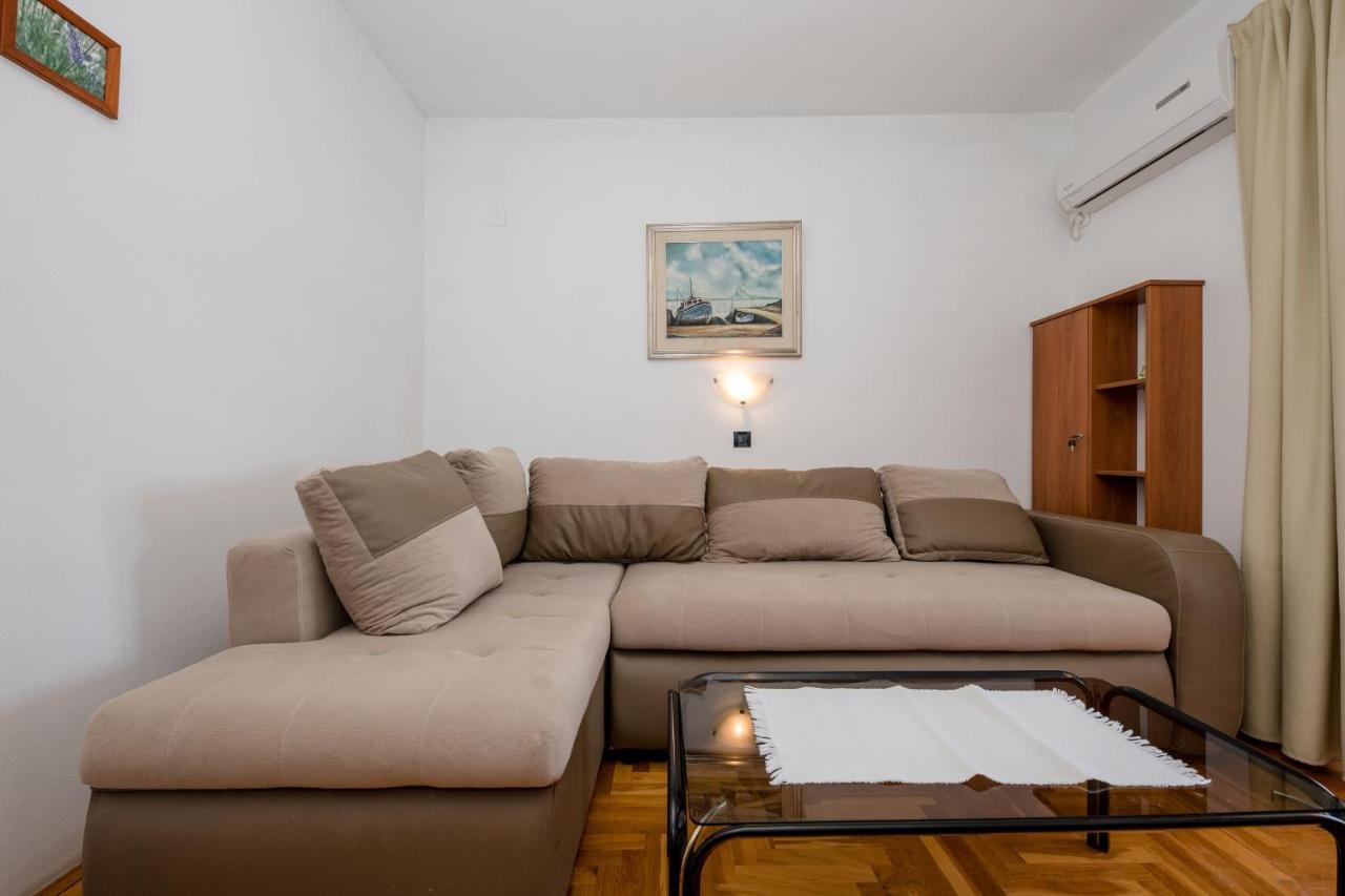 Apartments And Rooms By The Sea Supetarska Draga - Gornja, Rab - 11579 Extérieur photo
