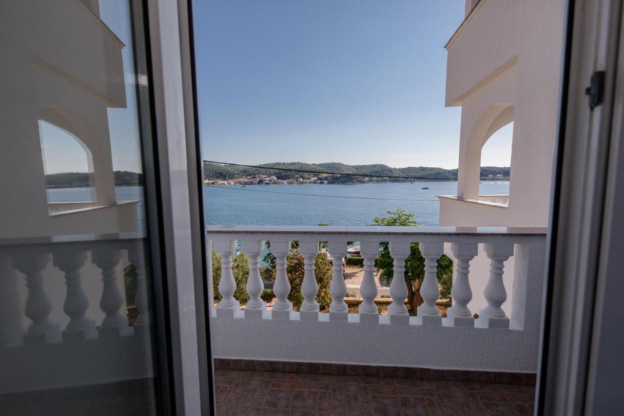 Apartments And Rooms By The Sea Supetarska Draga - Gornja, Rab - 11579 Extérieur photo