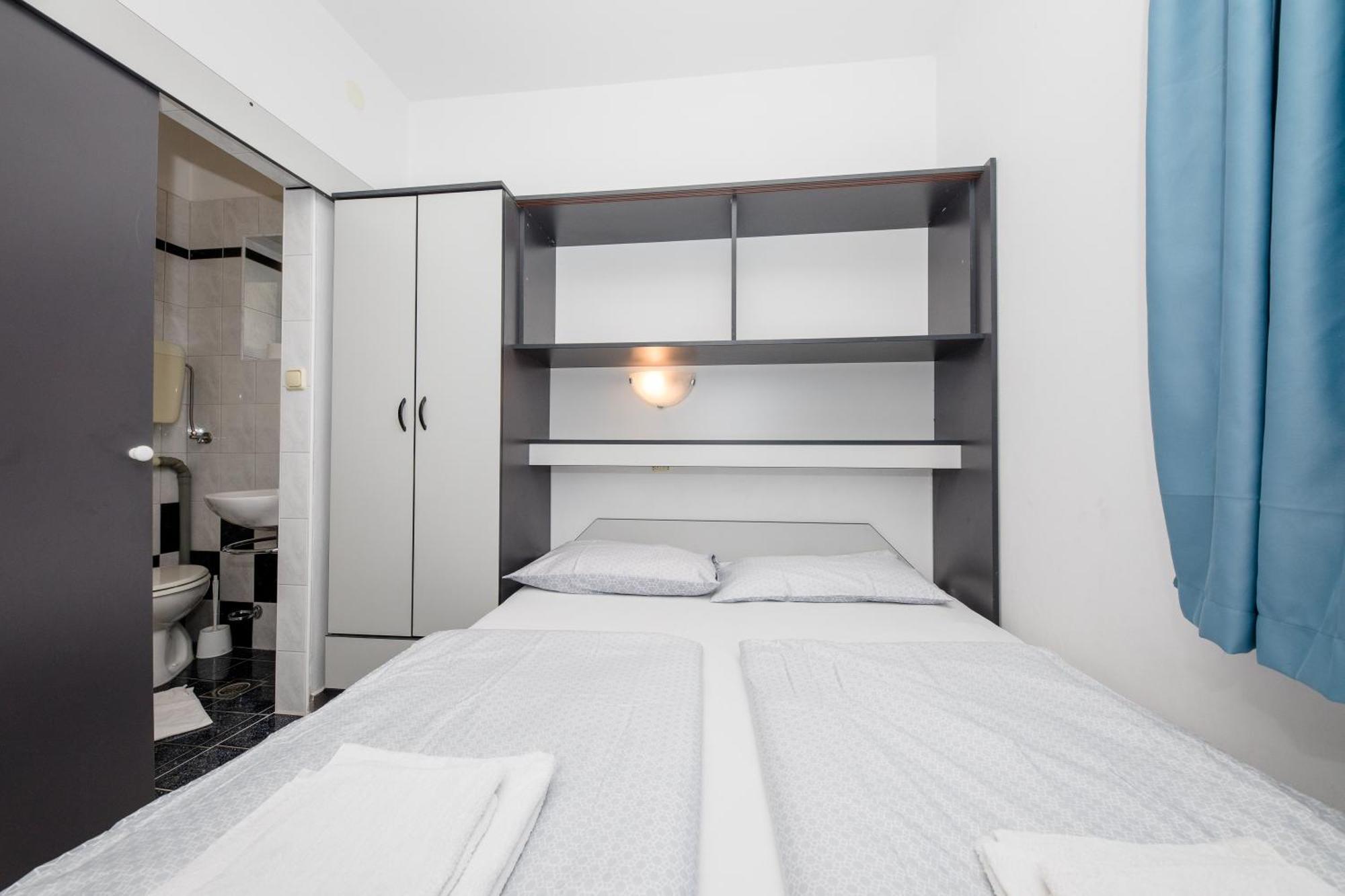 Apartments And Rooms By The Sea Supetarska Draga - Gornja, Rab - 11579 Chambre photo