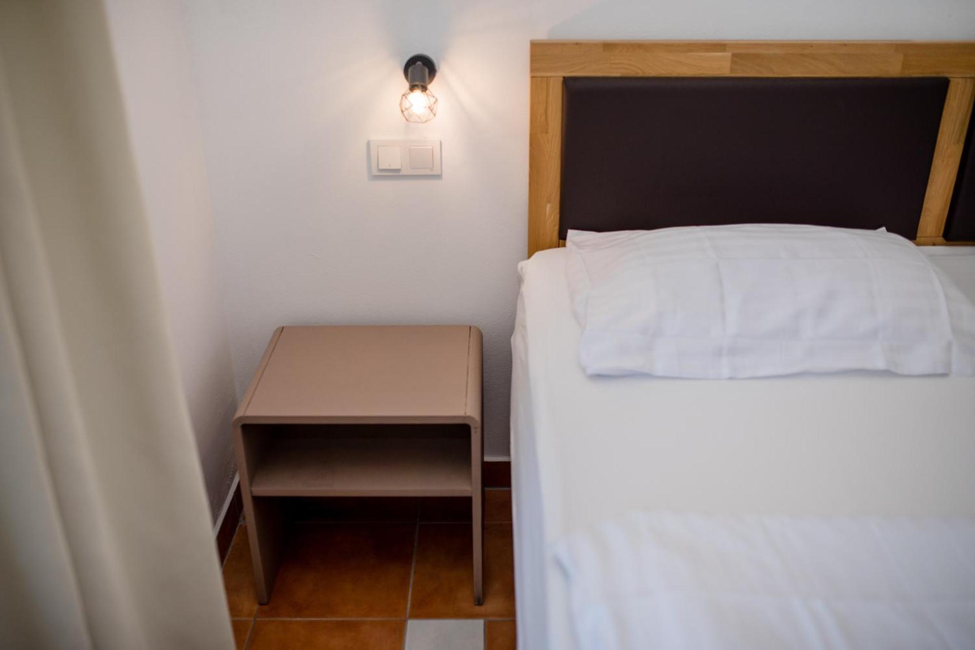 Apartments And Rooms By The Sea Supetarska Draga - Gornja, Rab - 11579 Chambre photo